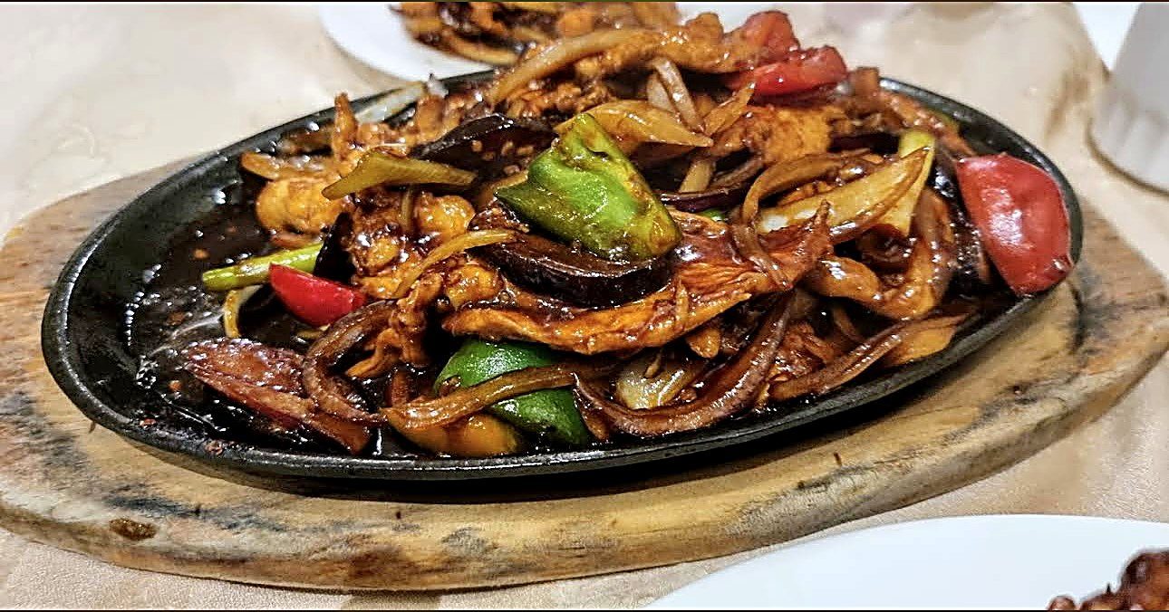 Sizzling Cast-Iron Hot Plates